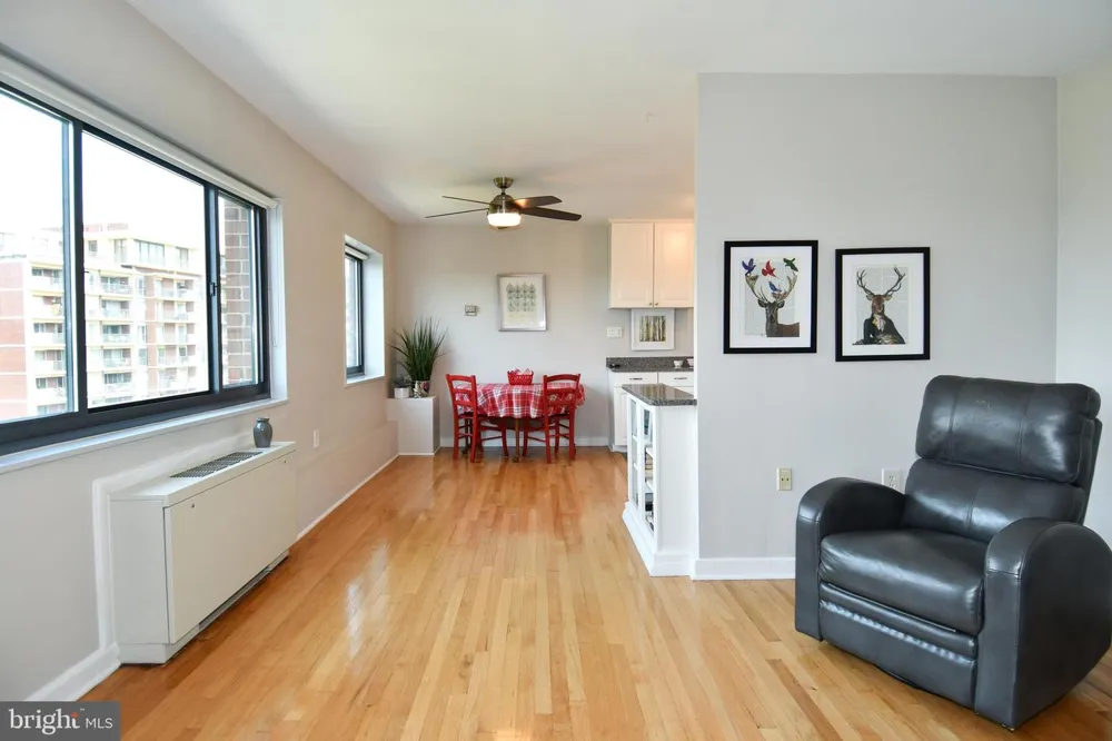 1200 S ARLINGTON RIDGE ROAD #704 Arlington, VA 22202