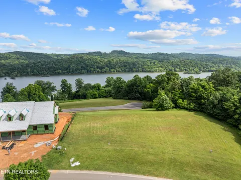 2619 Persimmon Ridge