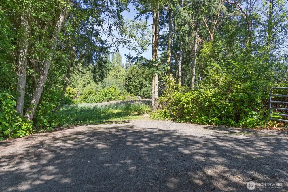 3992 NE Twin Spits Road Hansville, WA 98340