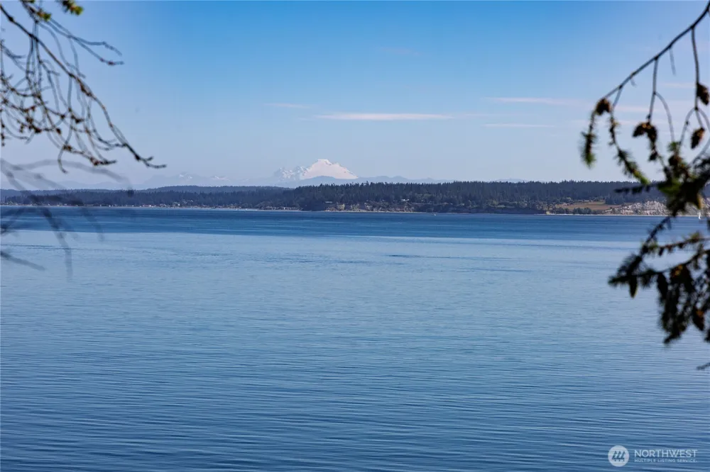 3992 NE Twin Spits Road Hansville, WA 98340