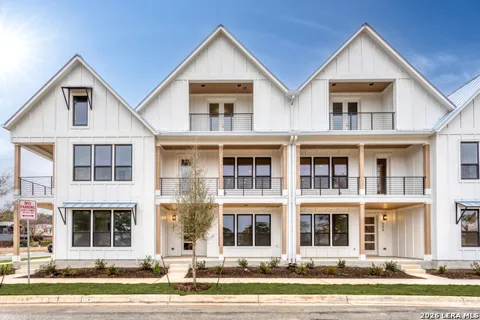 413 MCMILLAN PL