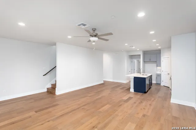 413 MCMILLAN PL San Antonio, TX 78210