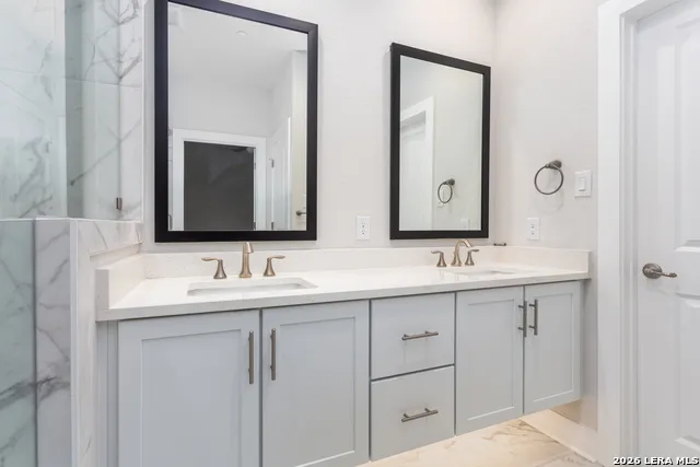 413 MCMILLAN PL San Antonio, TX 78210