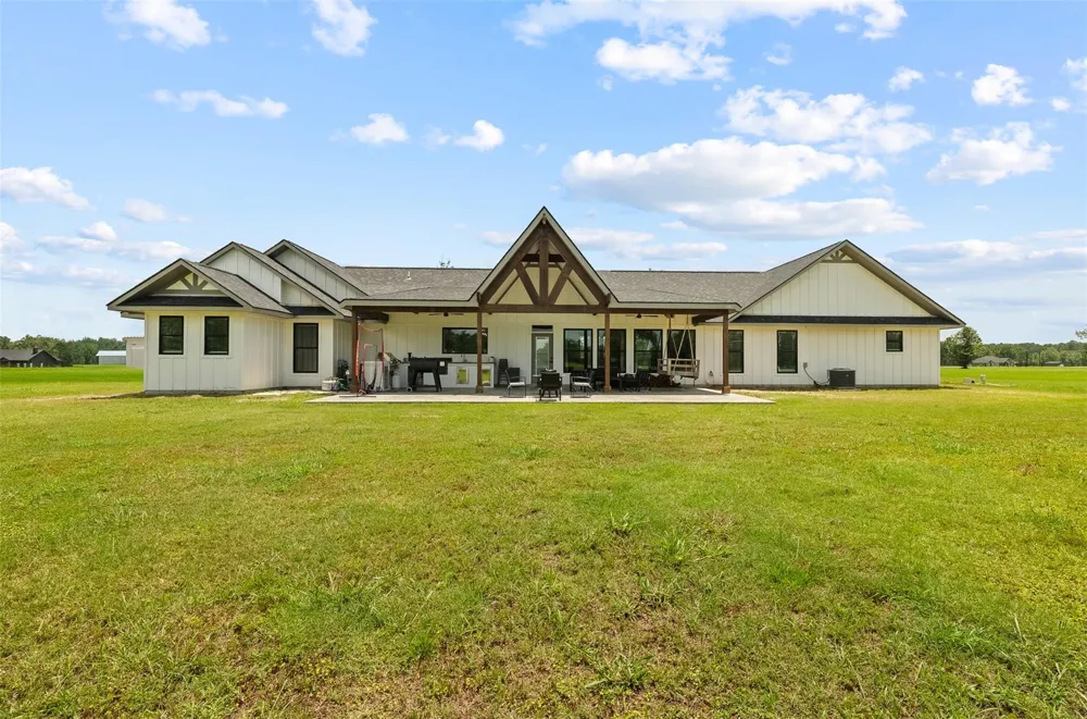 565 Brushy Creek Drive Onalaska, TX 77360