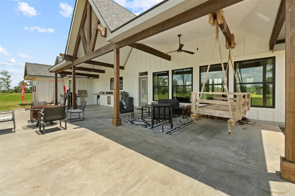 565 Brushy Creek Drive Onalaska, TX 77360