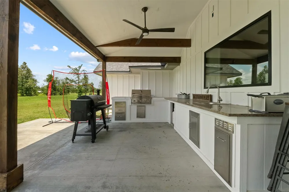 565 Brushy Creek Drive Onalaska, TX 77360