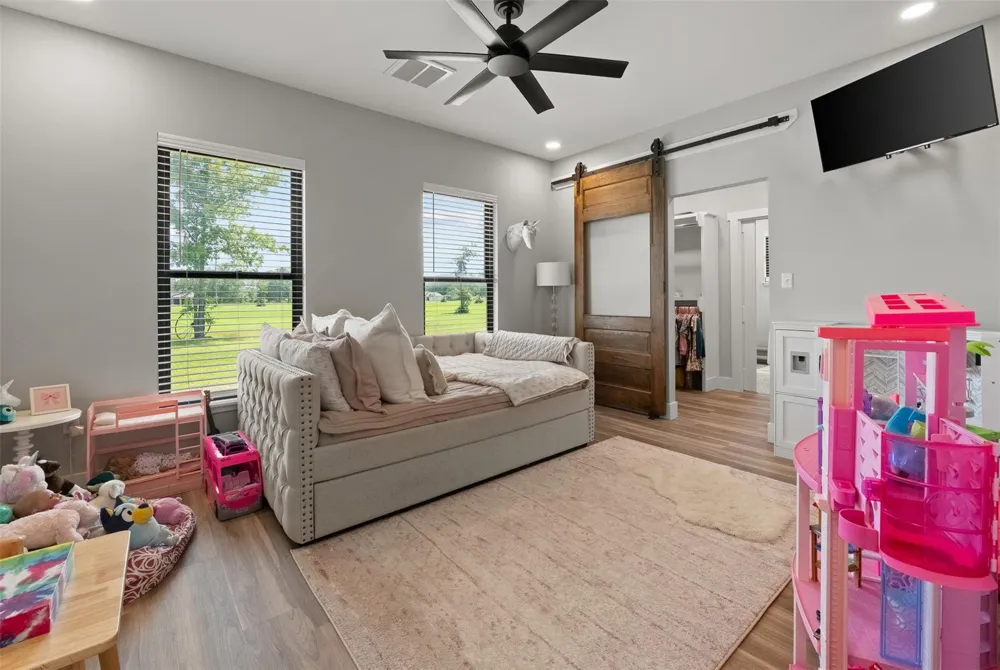 565 Brushy Creek Drive Onalaska, TX 77360