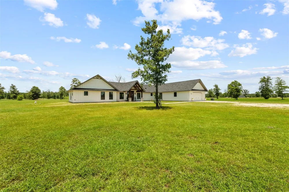 565 Brushy Creek Drive Onalaska, TX 77360