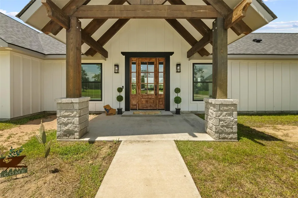 565 Brushy Creek Drive Onalaska, TX 77360