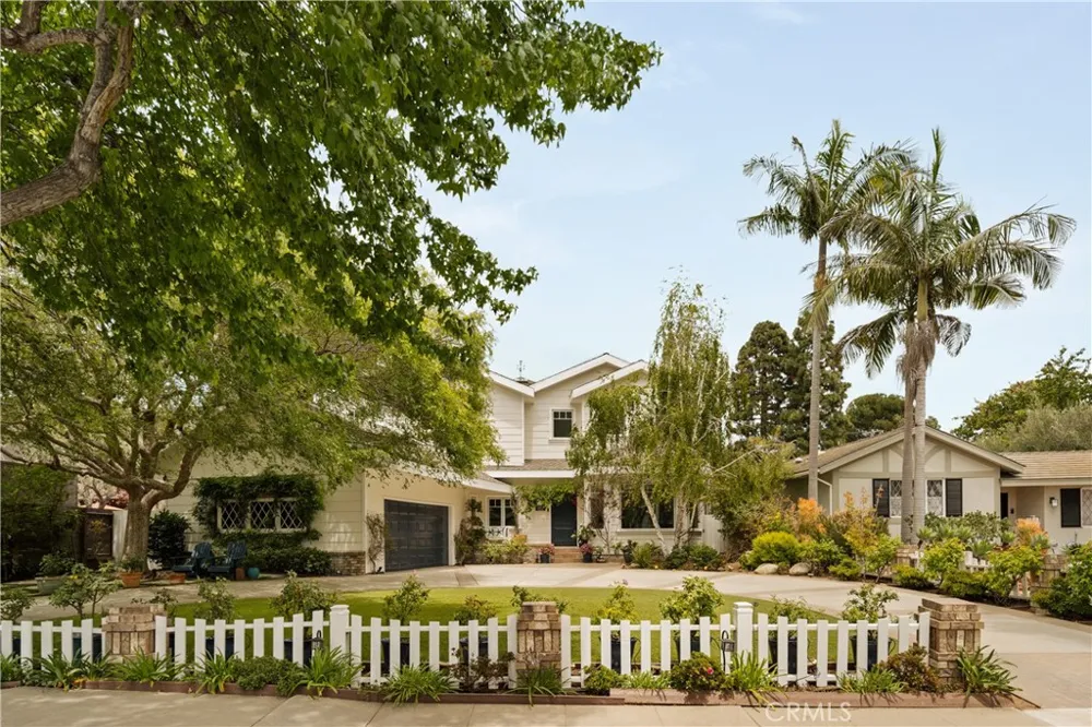 6415 Riggs Los Angeles, CA 90045