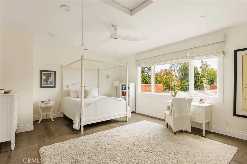 6415 Riggs Los Angeles, CA 90045