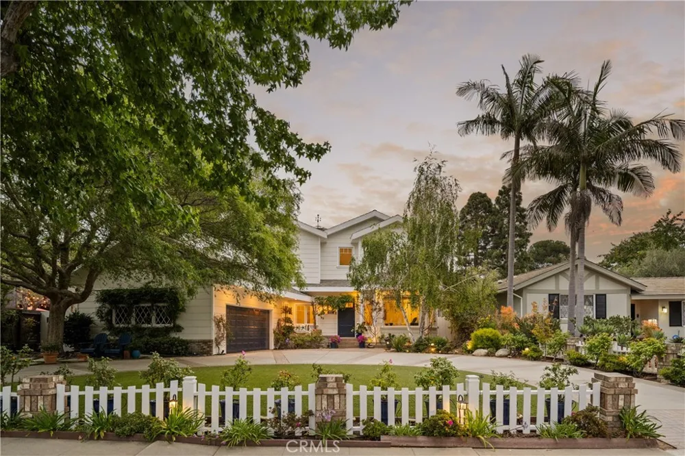 6415 Riggs Los Angeles, CA 90045