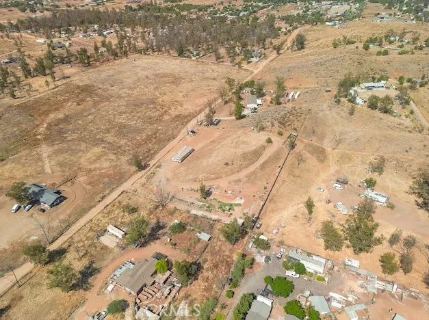 21588 Mundo Perris, CA 92570