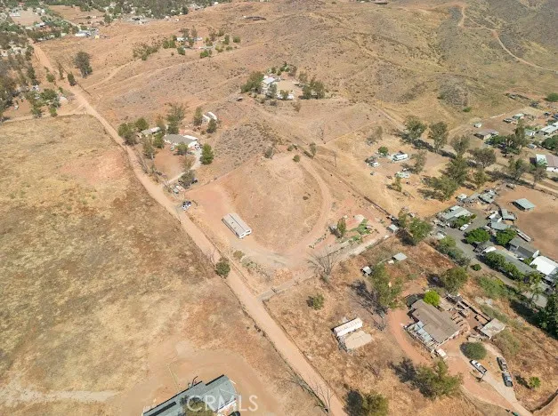 21588 Mundo Perris, CA 92570