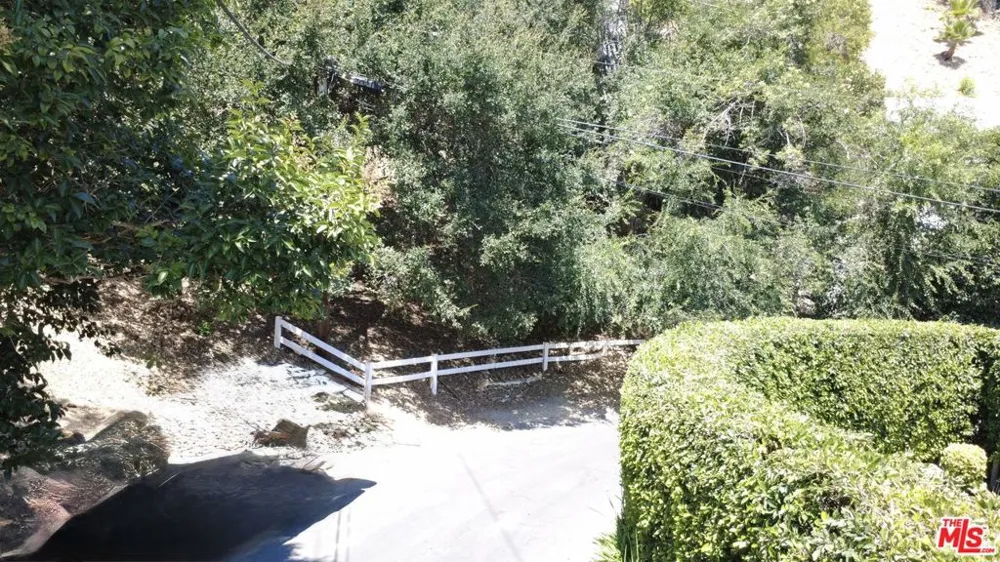 3701 Avenida Del Sol Studio City, CA 91604
