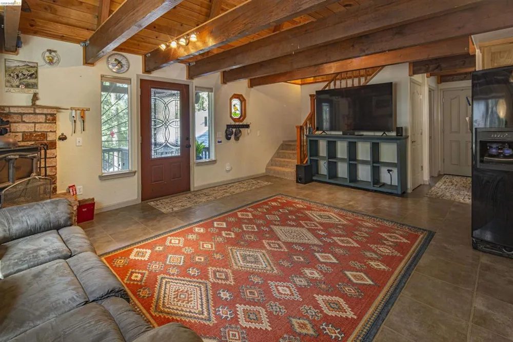 16643 Saddle Ct Sonora, CA 95370