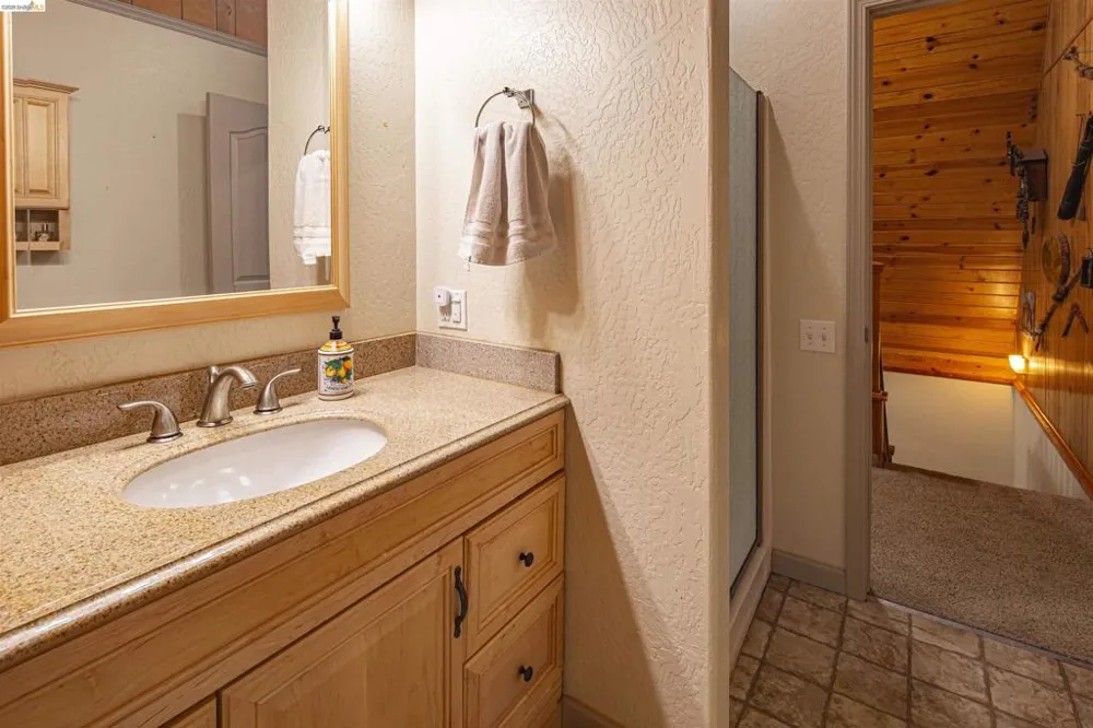 16643 Saddle Ct Sonora, CA 95370