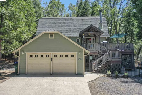 16643 Saddle Ct