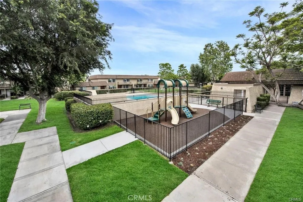 10462 Rio Grande Court Fountain Valley, CA 92708