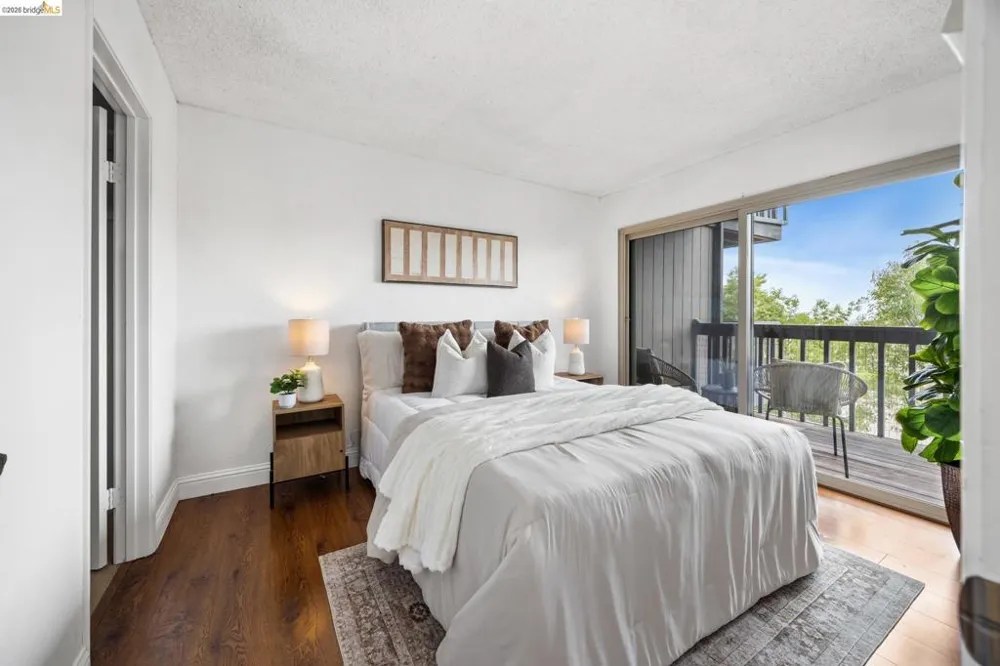 201 Vista Heights Rd El Cerrito, CA 94530