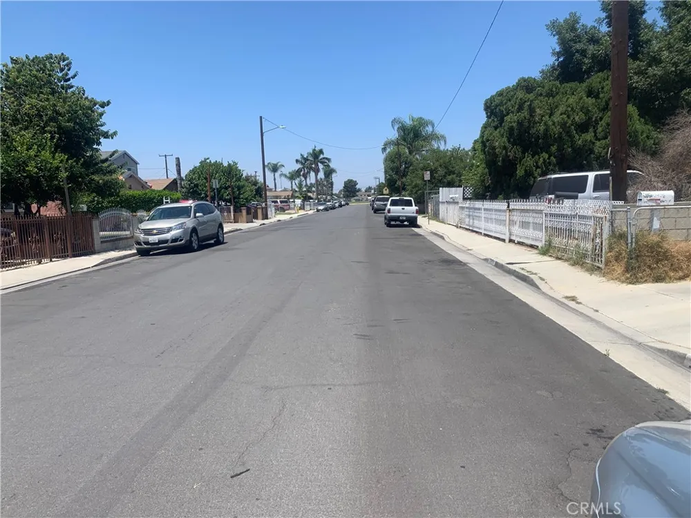22426 Devlin Hawaiian Gardens, CA 90716