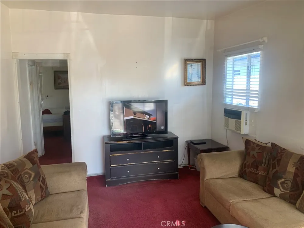 22426 Devlin Hawaiian Gardens, CA 90716