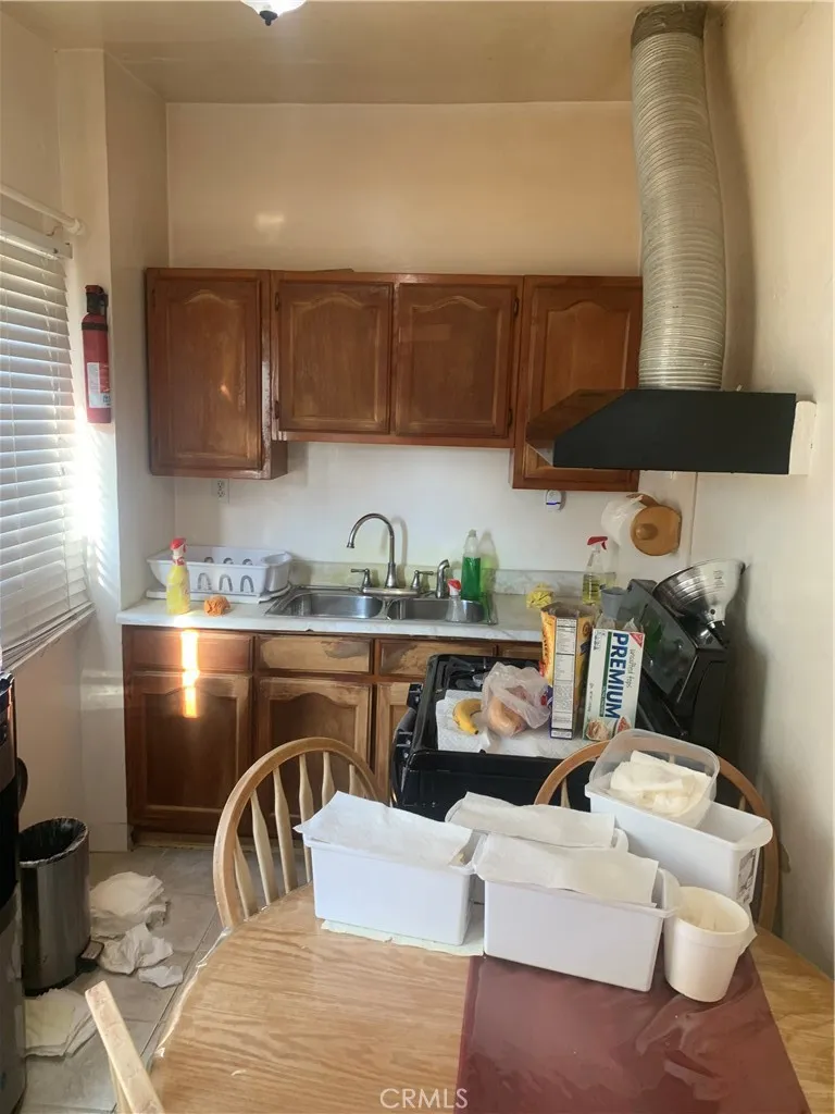 22426 Devlin Hawaiian Gardens, CA 90716