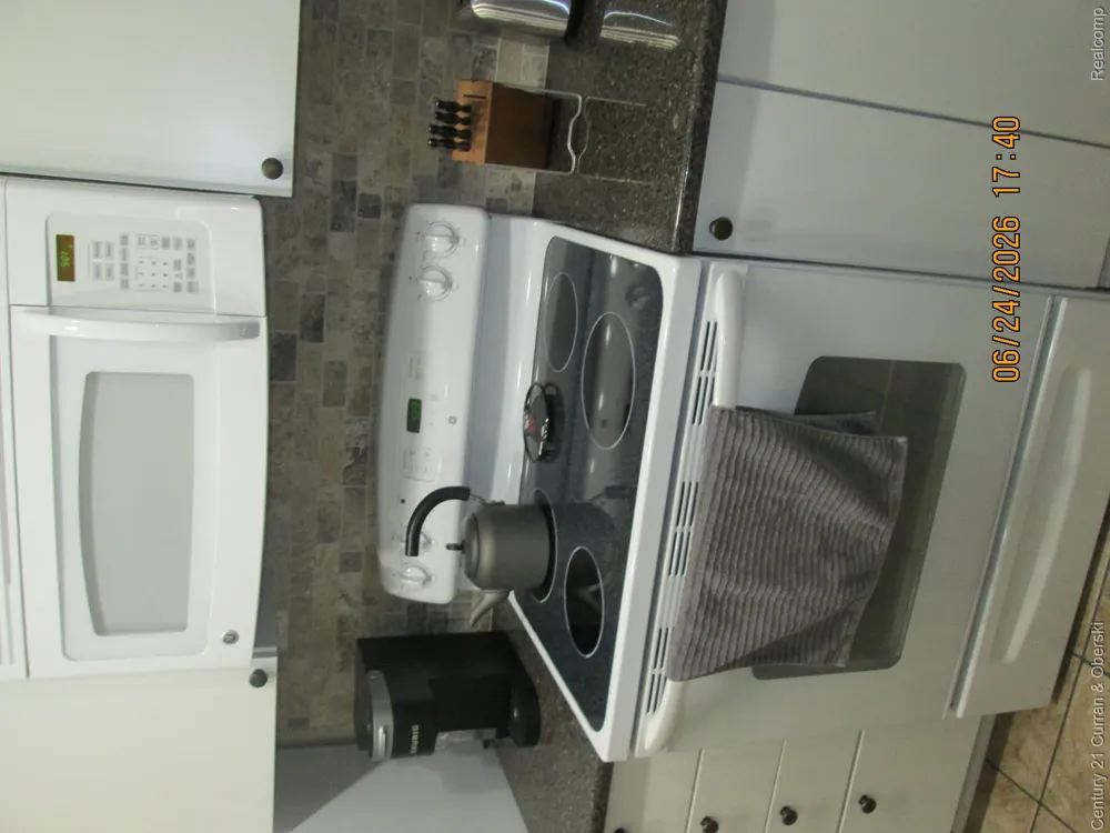 21800 Morley Avenue #403 Dearborn City, MI 48124