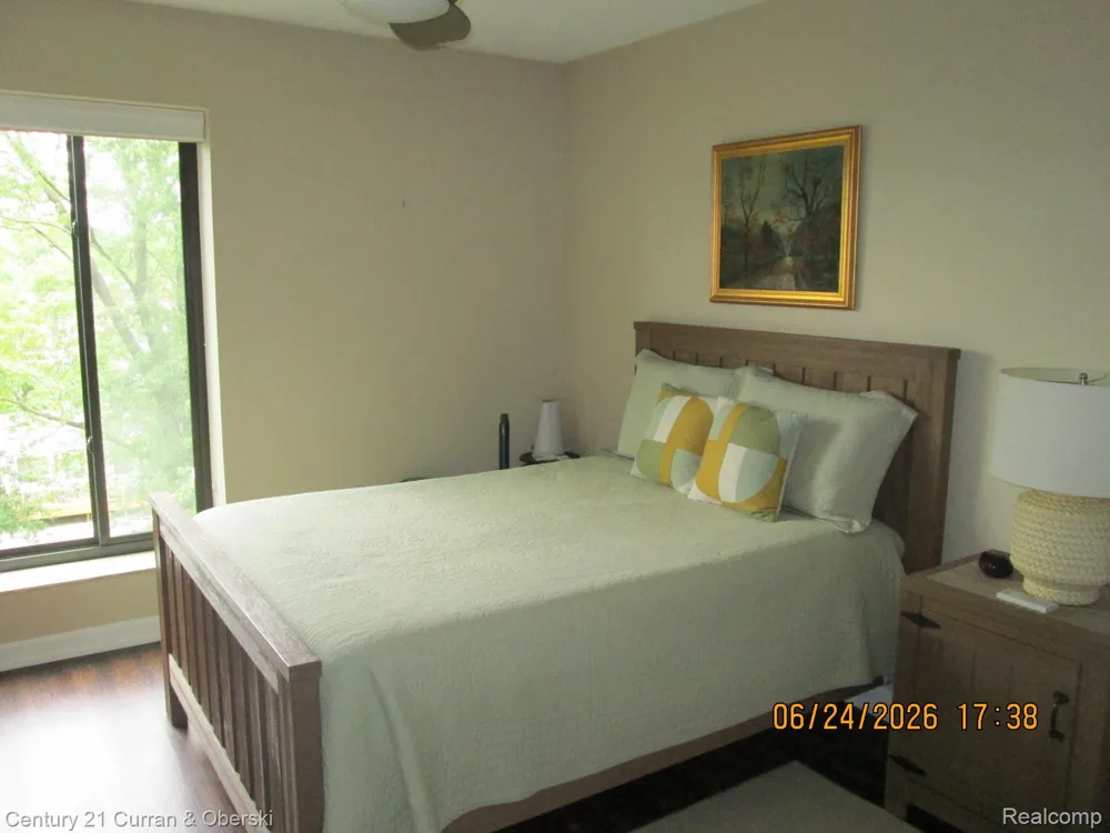 21800 Morley Avenue #403 Dearborn City, MI 48124