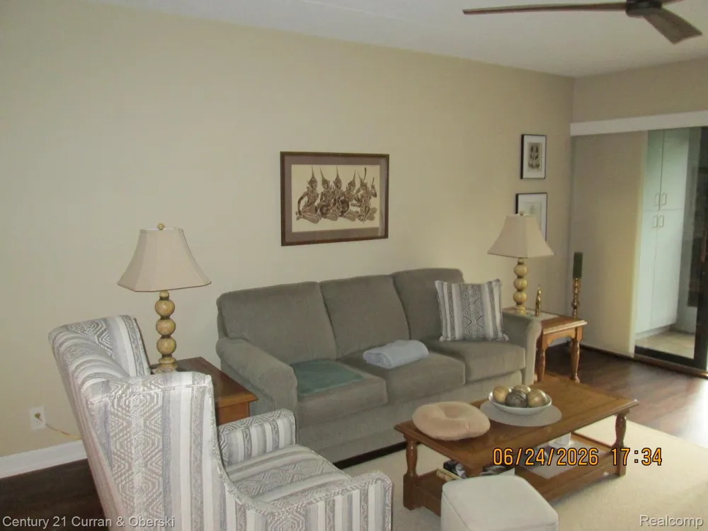 21800 Morley Avenue #403 Dearborn City, MI 48124