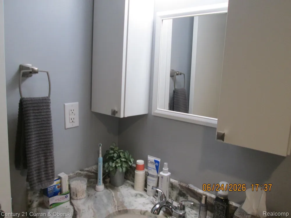 21800 Morley Avenue #403 Dearborn City, MI 48124