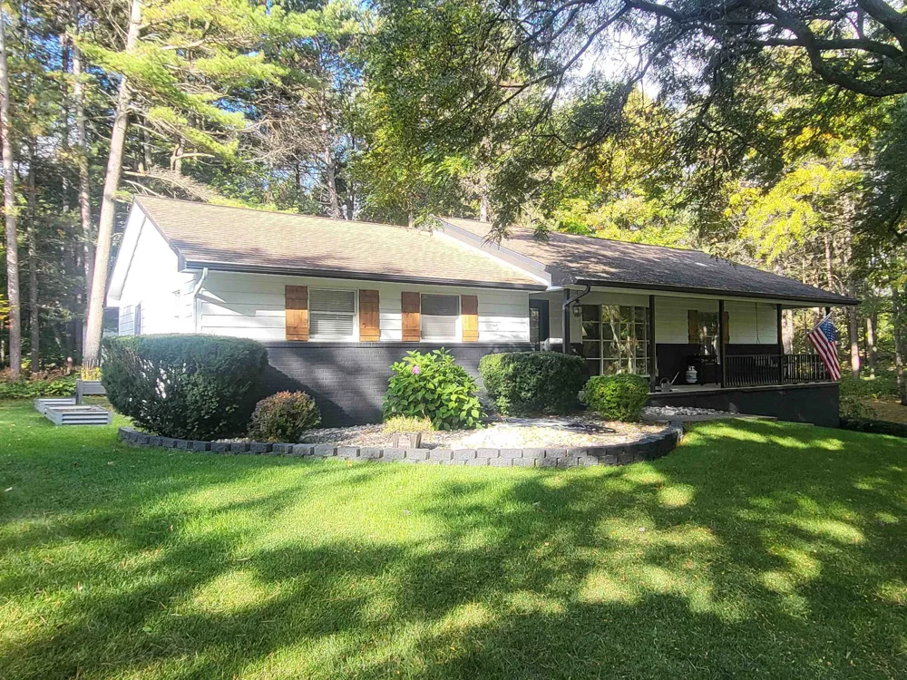 6753 Roanoak Drive Oscoda Charter Township, MI 48750