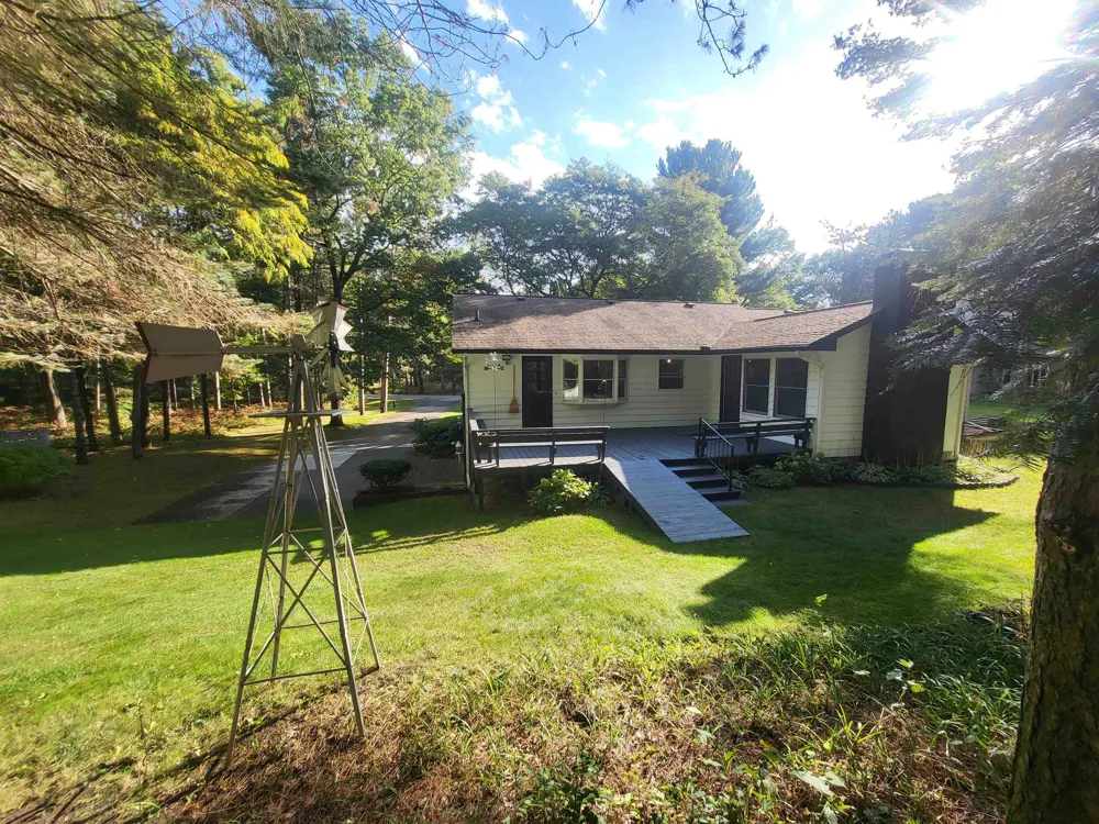 6753 Roanoak Drive Oscoda Charter Township, MI 48750