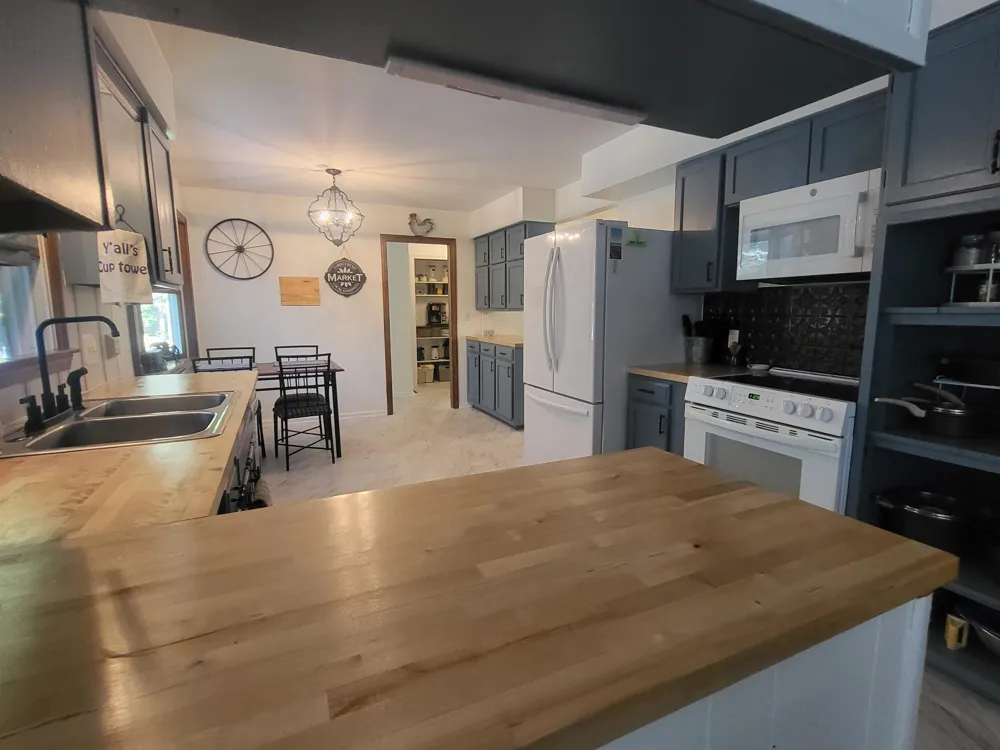 6753 Roanoak Drive Oscoda Charter Township, MI 48750