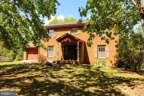 11 HICKORY LANE