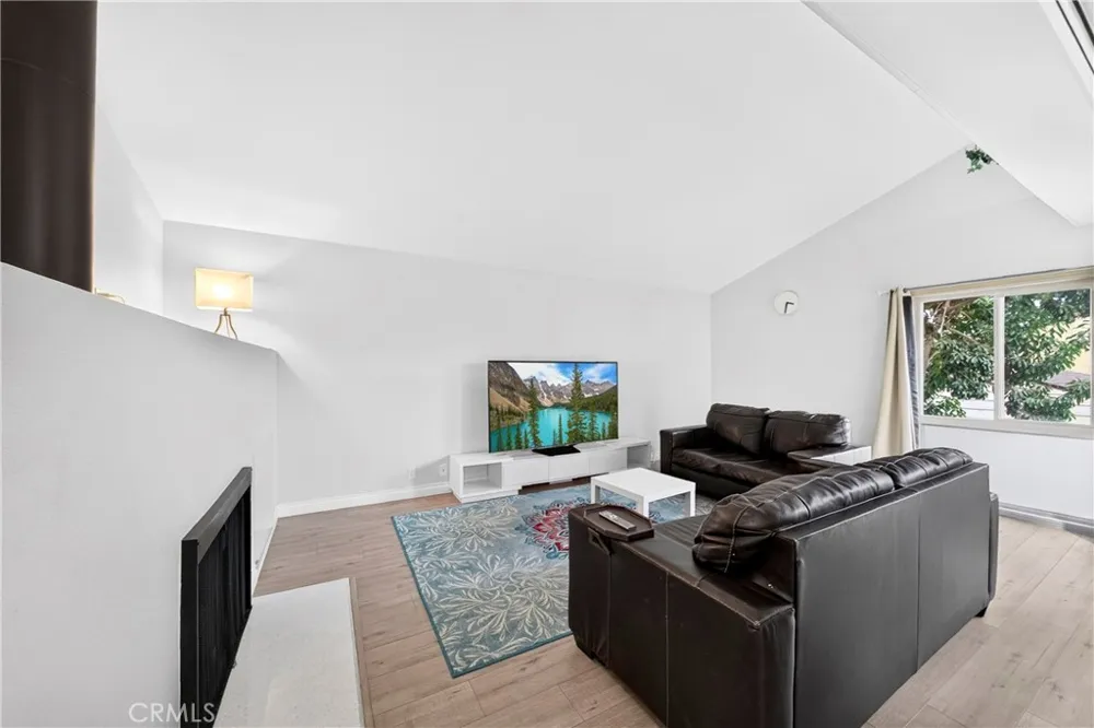 5475 Twin Lakes Cypress, CA 90630