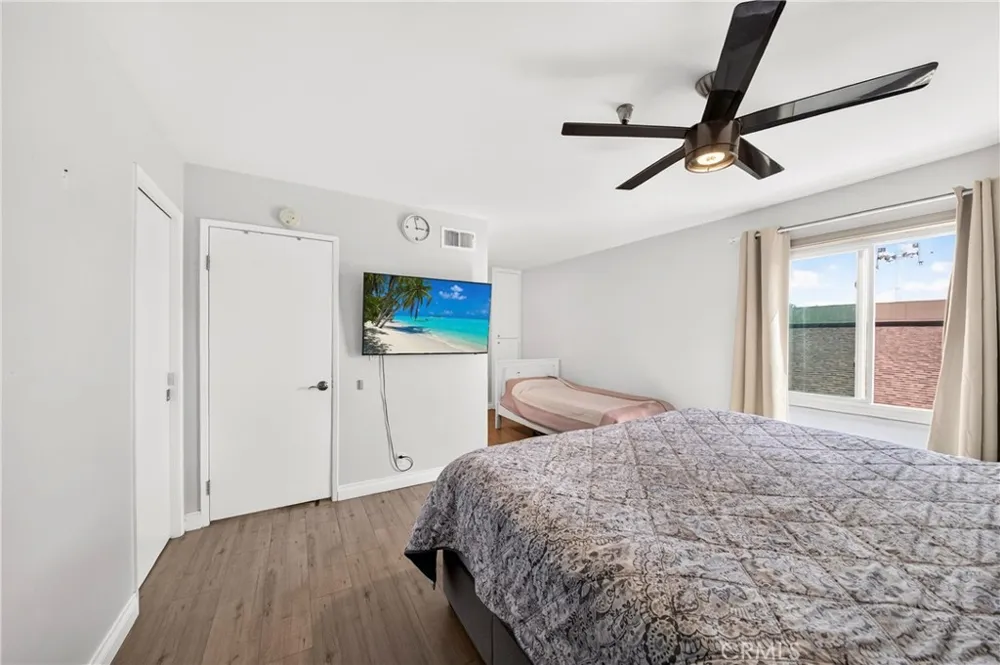 5475 Twin Lakes Cypress, CA 90630