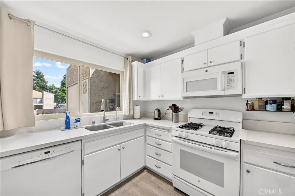 5475 Twin Lakes Cypress, CA 90630