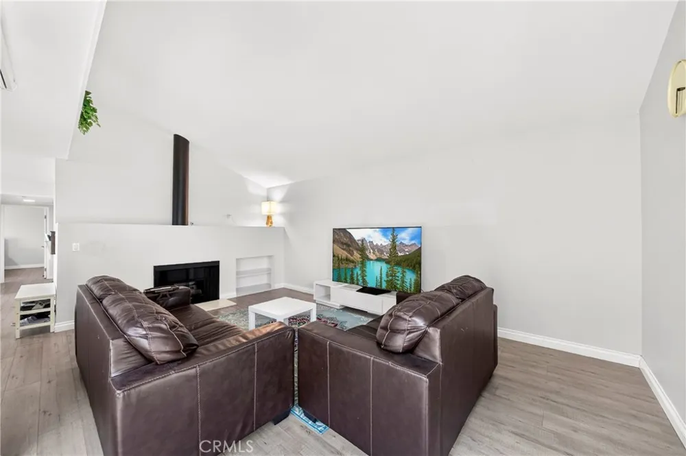 5475 Twin Lakes Cypress, CA 90630