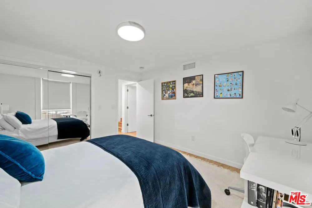 18 Privateer Street #3 Marina del Rey, CA 90292