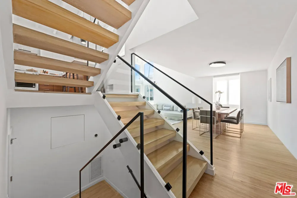 18 Privateer Street #3 Marina del Rey, CA 90292