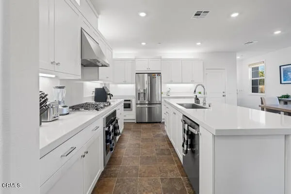 509 Snowdrop Lane Santa Paula, CA 93060