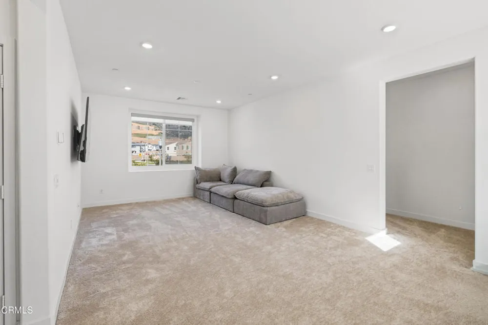 509 Snowdrop Lane Santa Paula, CA 93060