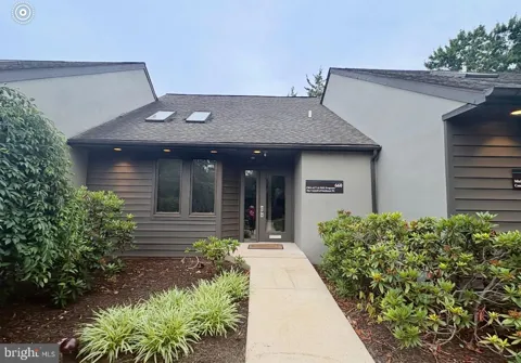 660 EXTON CMNS #42