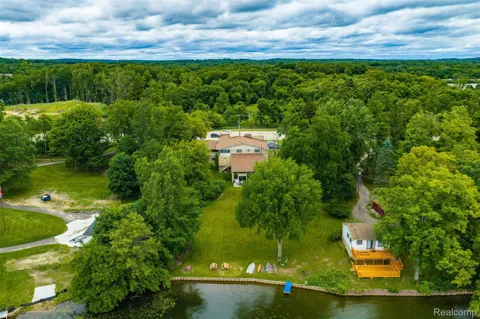 11034 Grand River Road