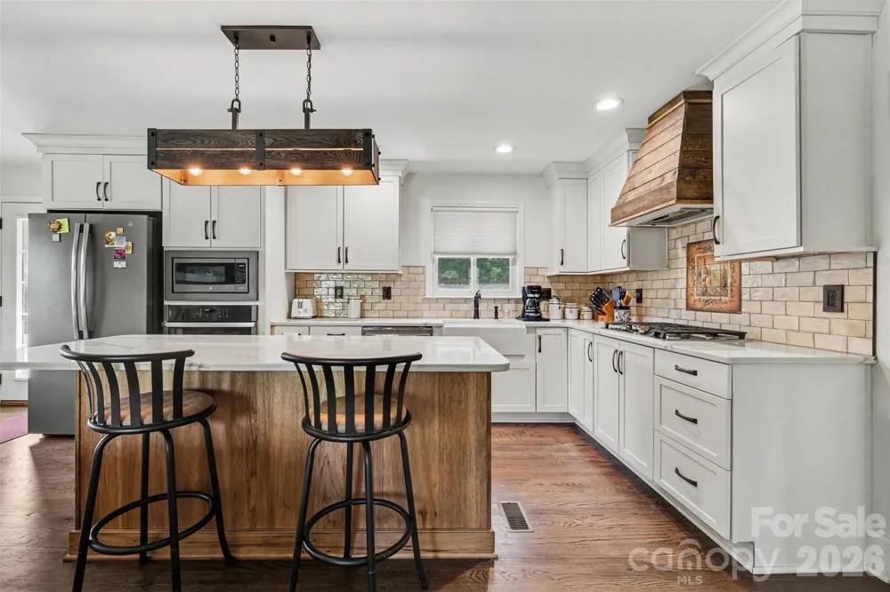 7107 Rolling Hills Drive Sherrills Ford, NC 28673
