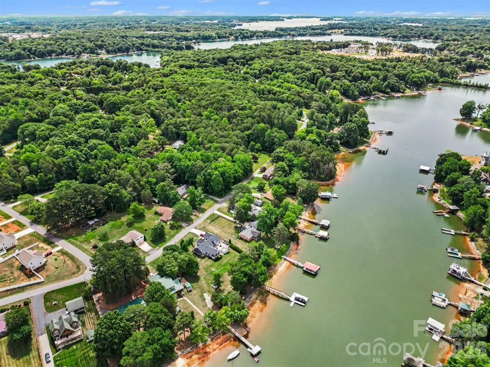 7107 Rolling Hills Drive Sherrills Ford, NC 28673