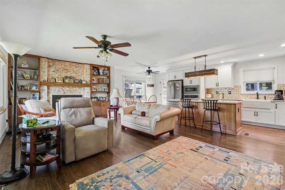 7107 Rolling Hills Drive Sherrills Ford, NC 28673