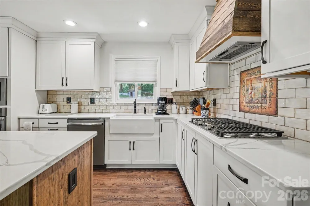 7107 Rolling Hills Drive Sherrills Ford, NC 28673