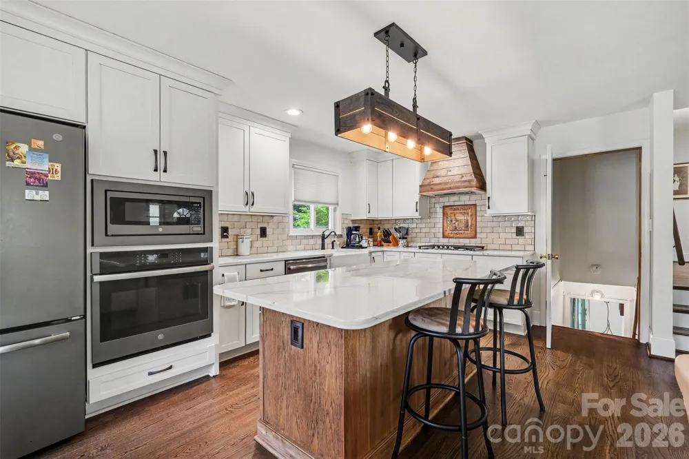7107 Rolling Hills Drive Sherrills Ford, NC 28673